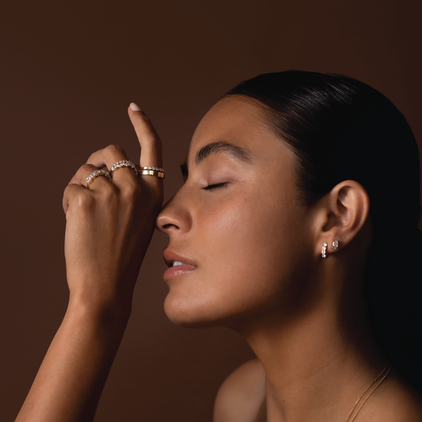 The Iris Earrings - Oval Studs