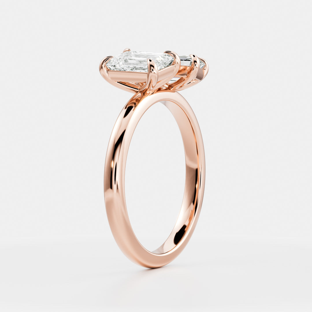 The Audrey Ring - Emerald Toi et Moi