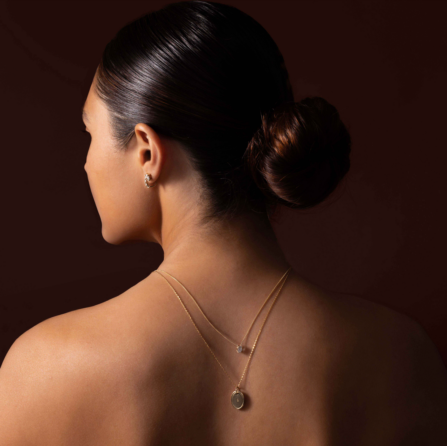 The Iris Necklace - Oval Pendant