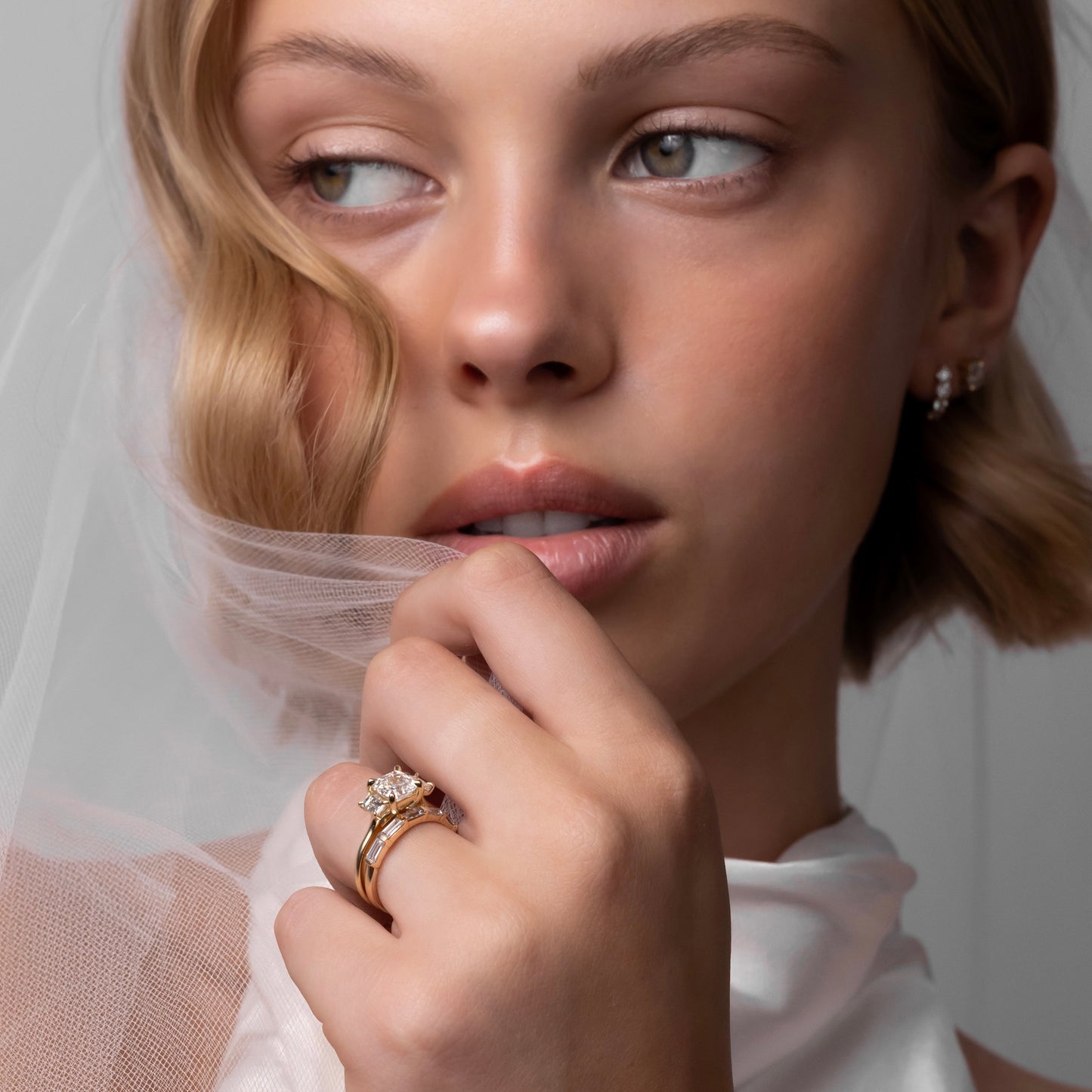 The Noemie Ring - Baguette Wedding Band