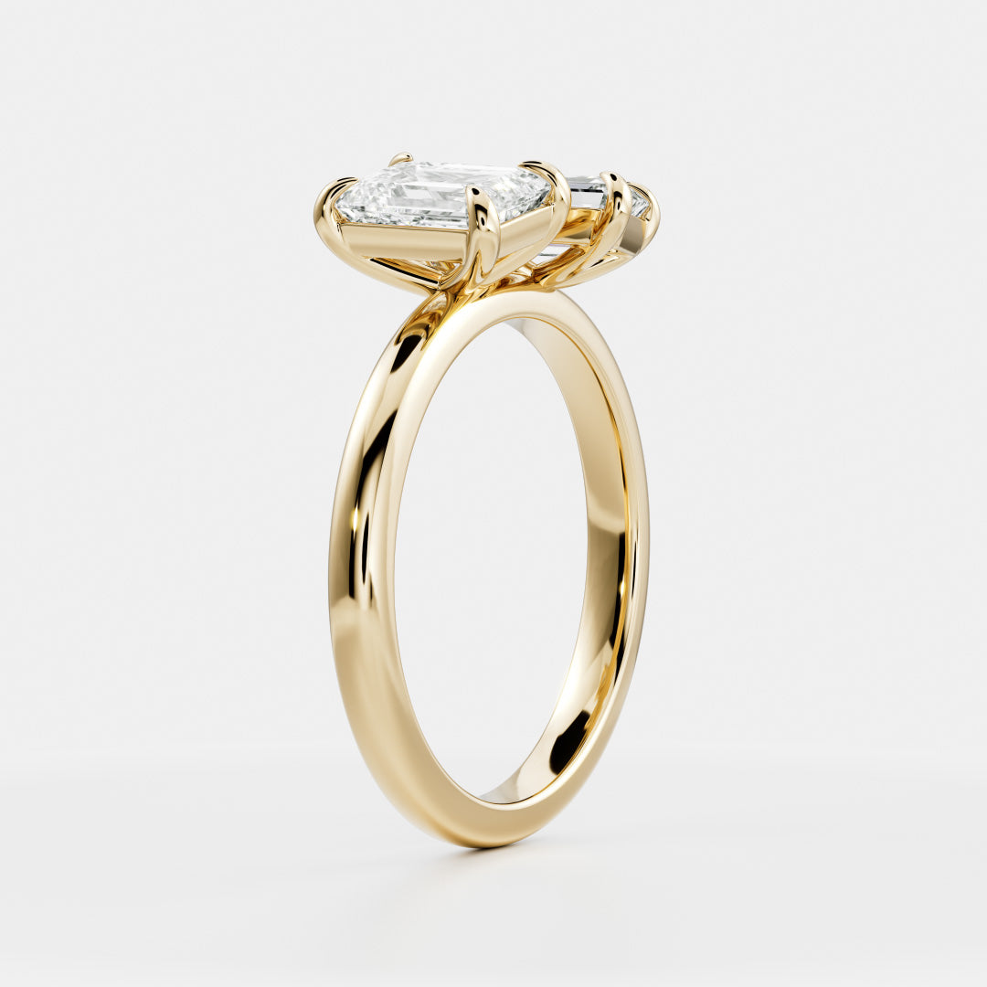 The Audrey Ring - Emerald Toi et Moi