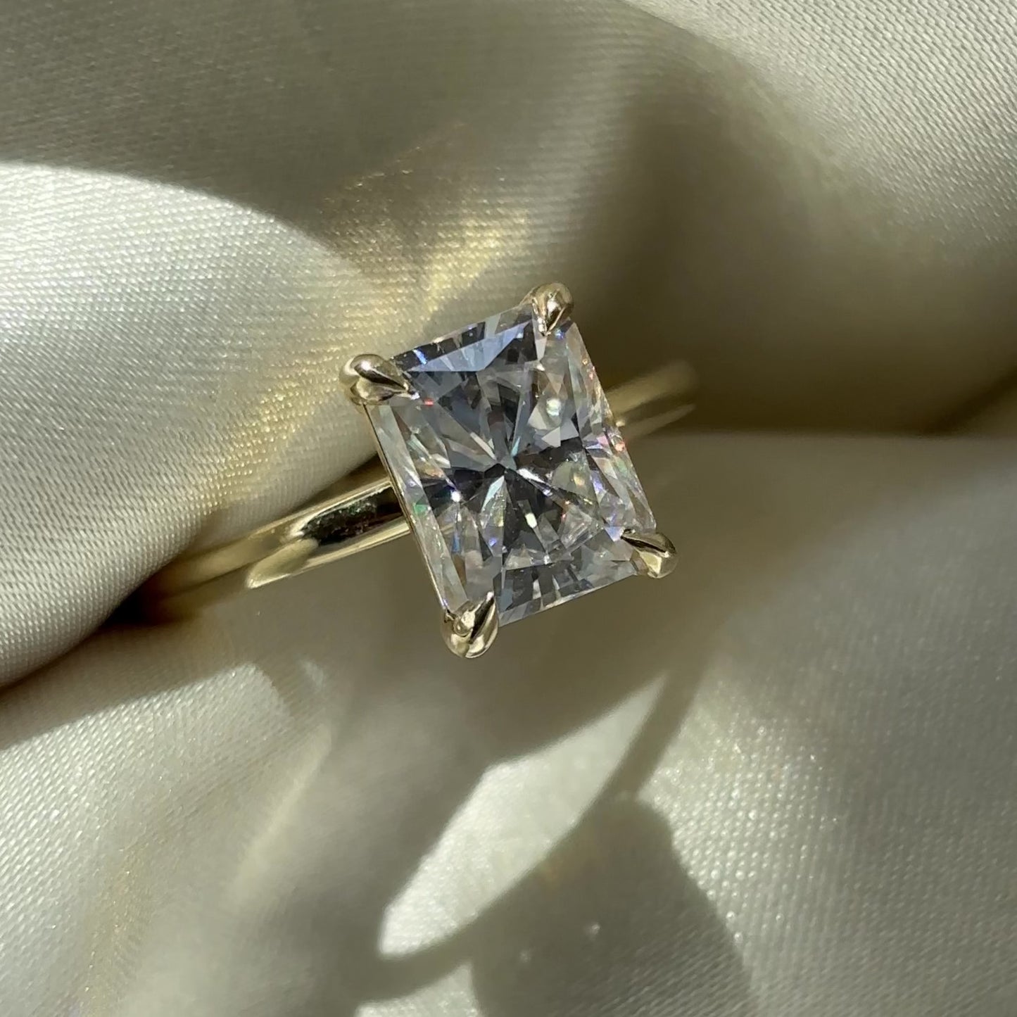 The Vienna Ring - 2.8ct Moissanite Radiant Solitaire