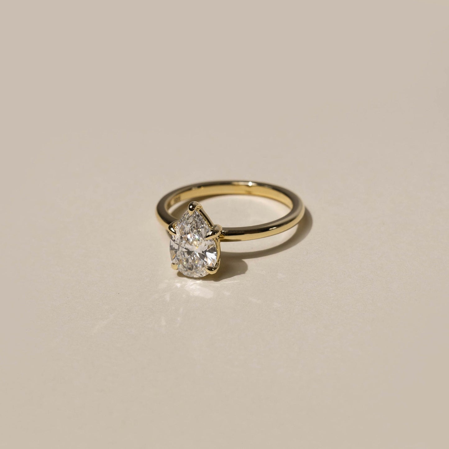 Laboratory Grown Versus Mined Diamonds: What’s the Difference?
