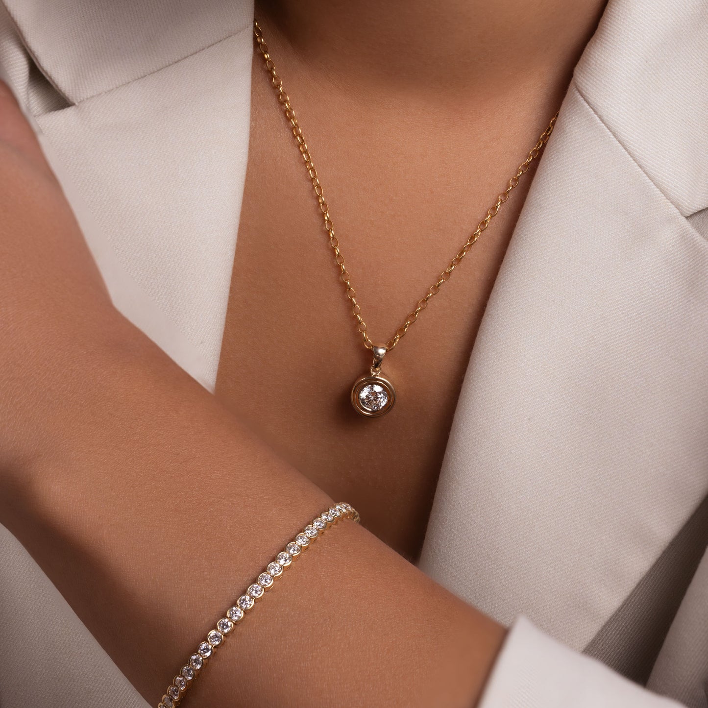 The Signature Round Bezel Tennis Bracelet