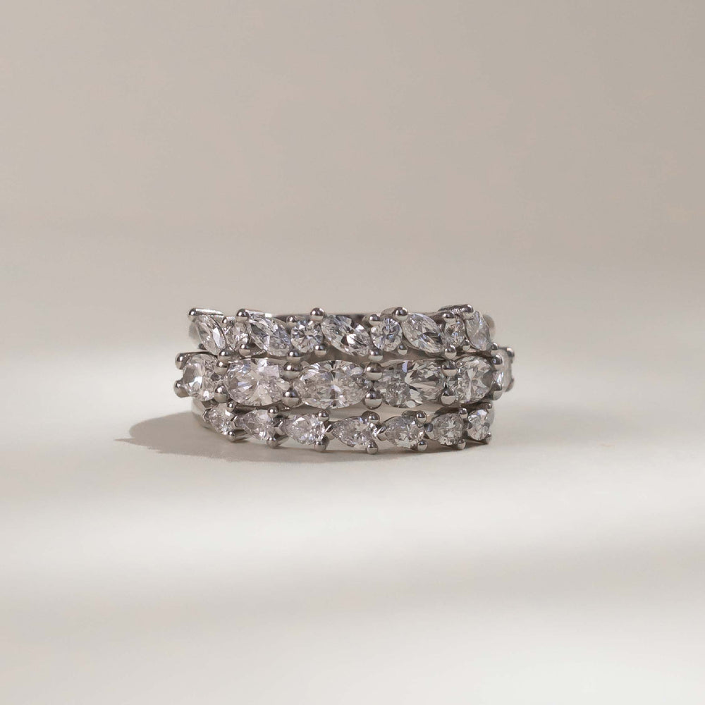 
                      
                        The Genevieve Ring - Horizontal Oval Wedding Band
                      
                    
