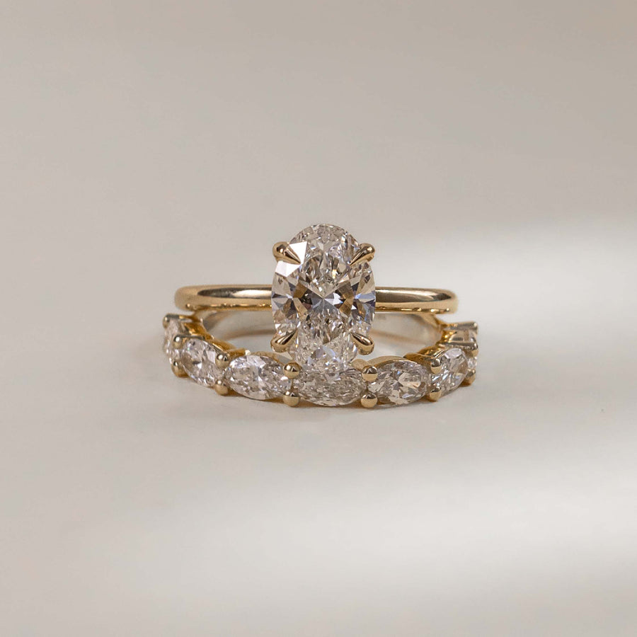 The Genevieve Ring - Horizontal Oval Wedding Ring