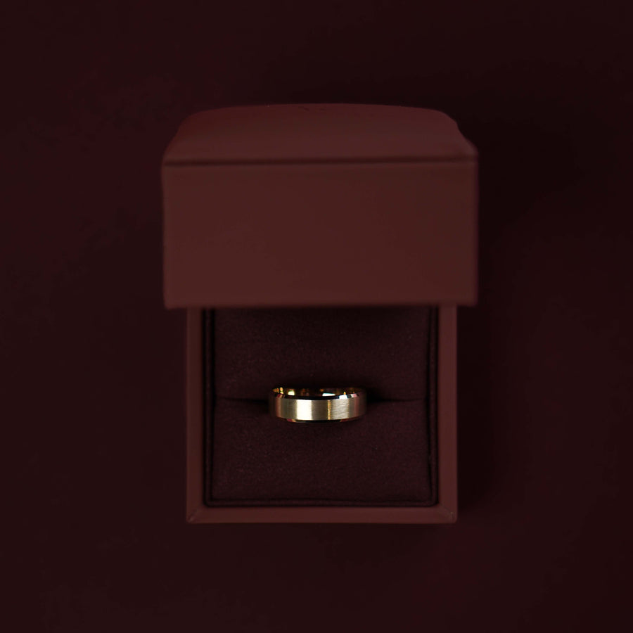 The Calihan Ring - 9K Yellow Gold