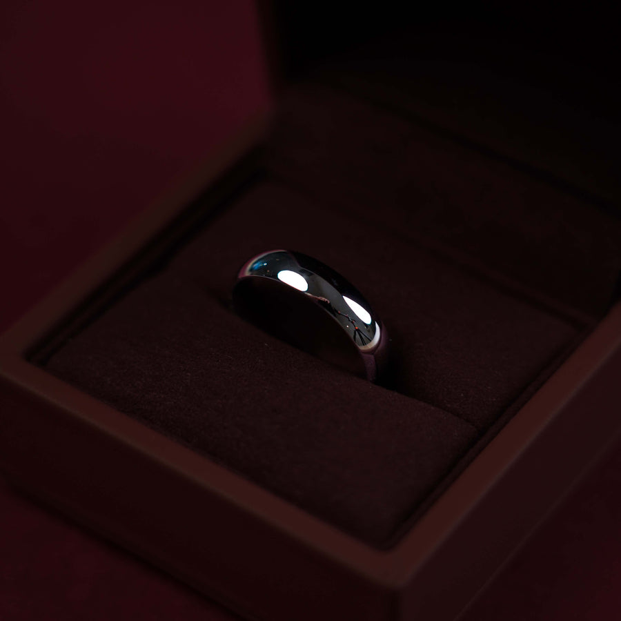 The Theo Ring - 9K White Gold