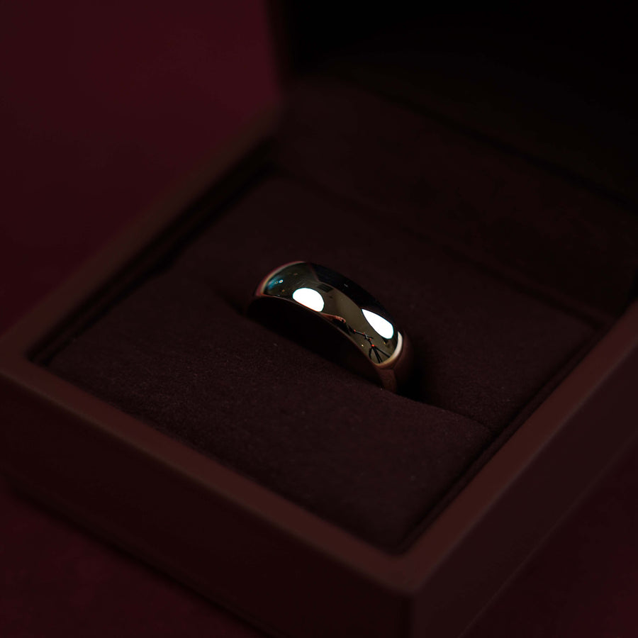 The Theo Ring - 9K Yellow Gold