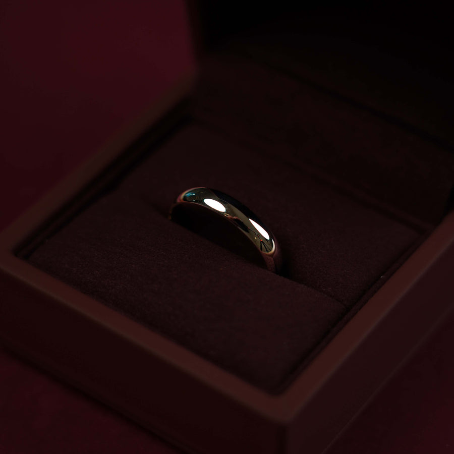 The Theo Ring - 9K Yellow Gold