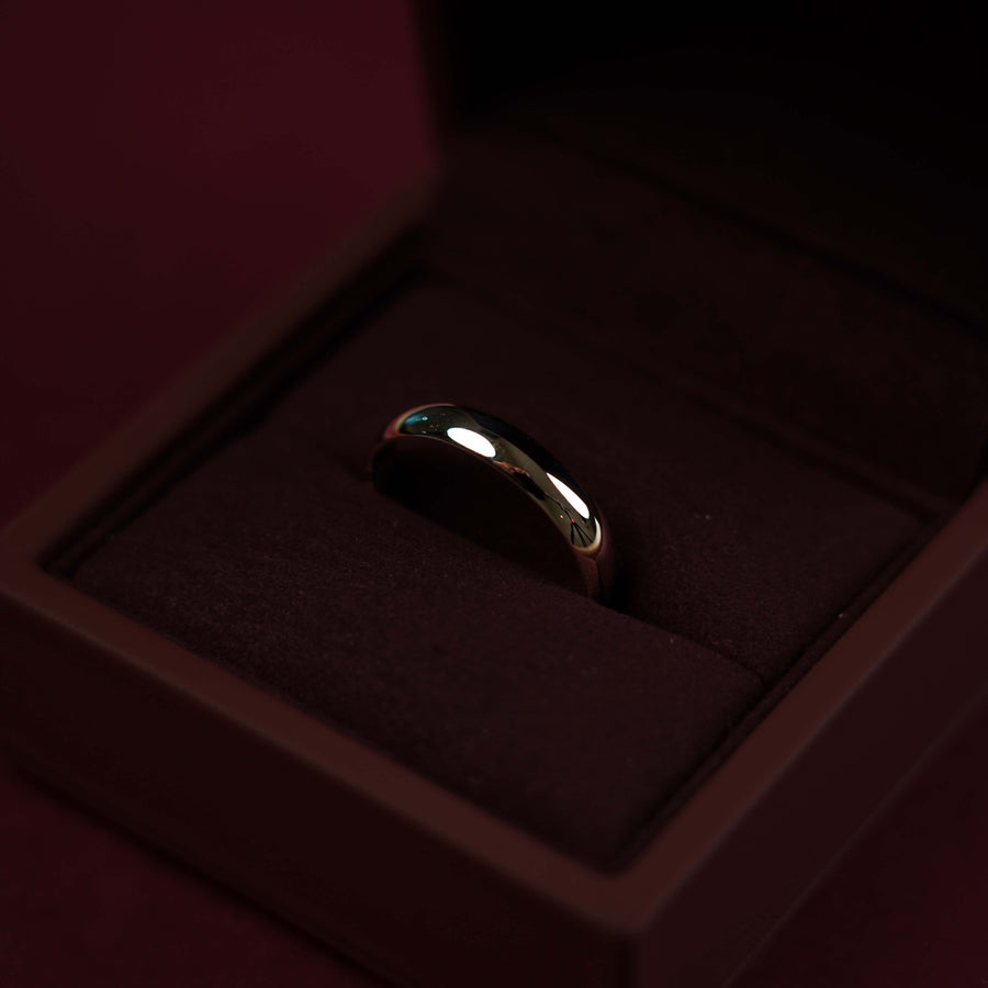 The Theo Ring - 9K Yellow Gold