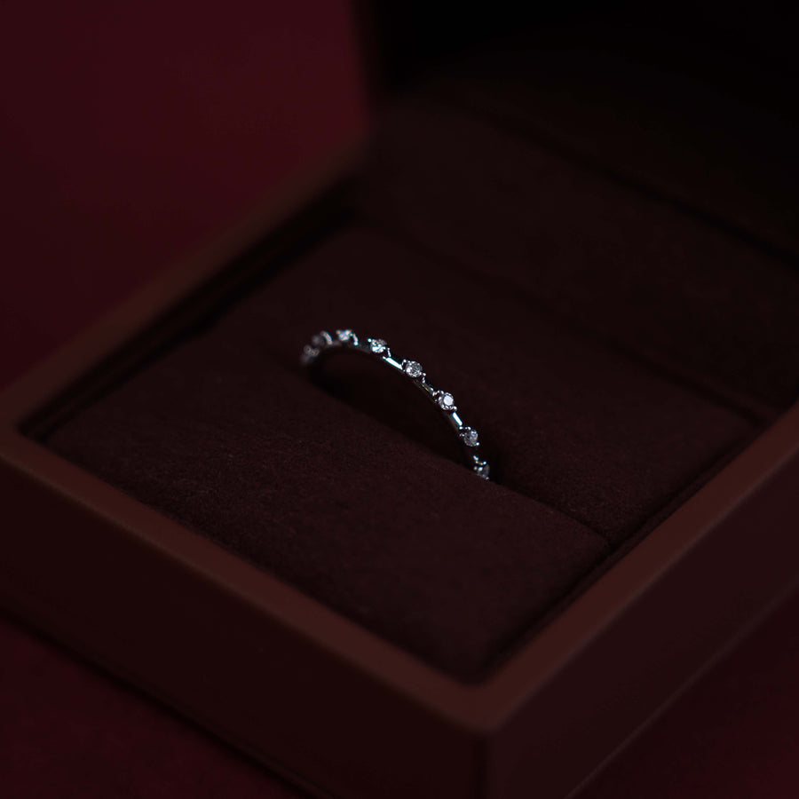 The Harlow Ring - Moissanite Dainty Round Brilliant Band