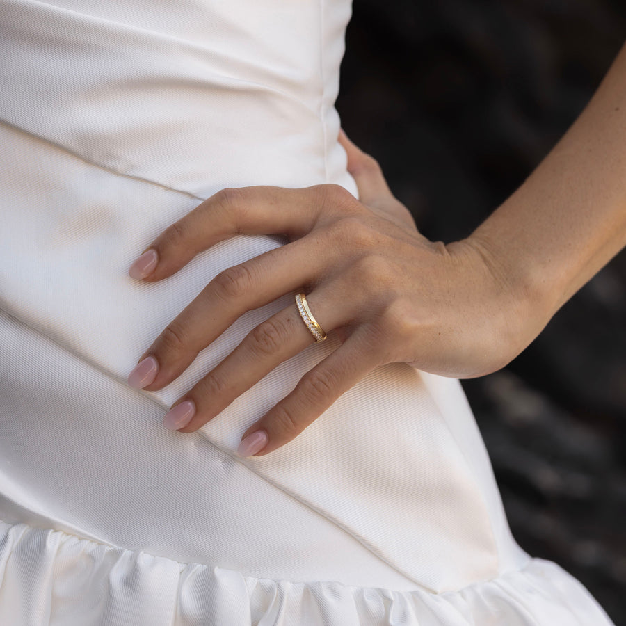The Aurelia Ring - Pavé Edge Contour Wedding Ring