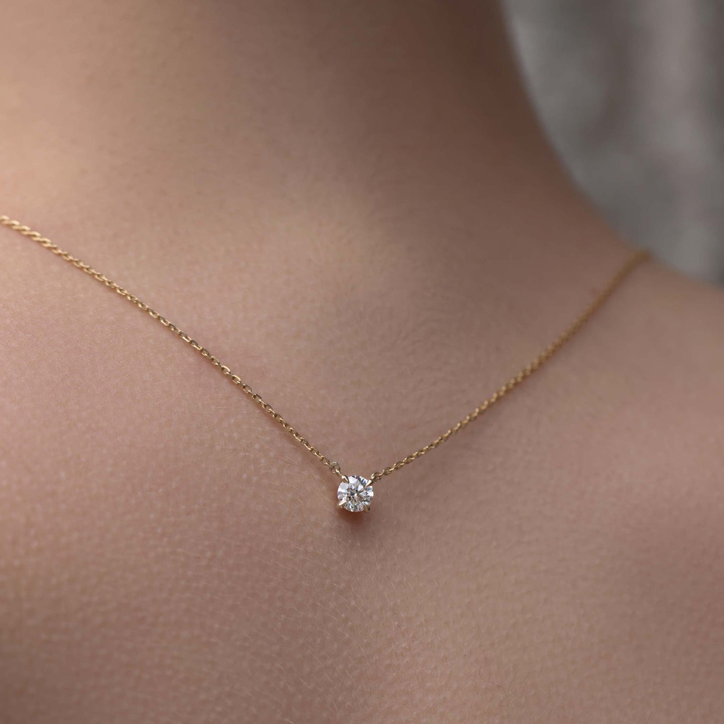 The Iris Necklace - Round Pendant