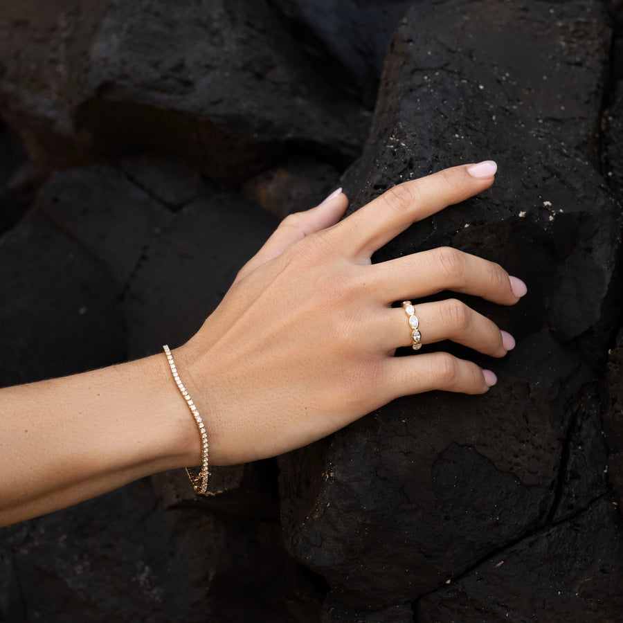 The Harper Ring - Horizontal Oval Bezel Wedding Ring