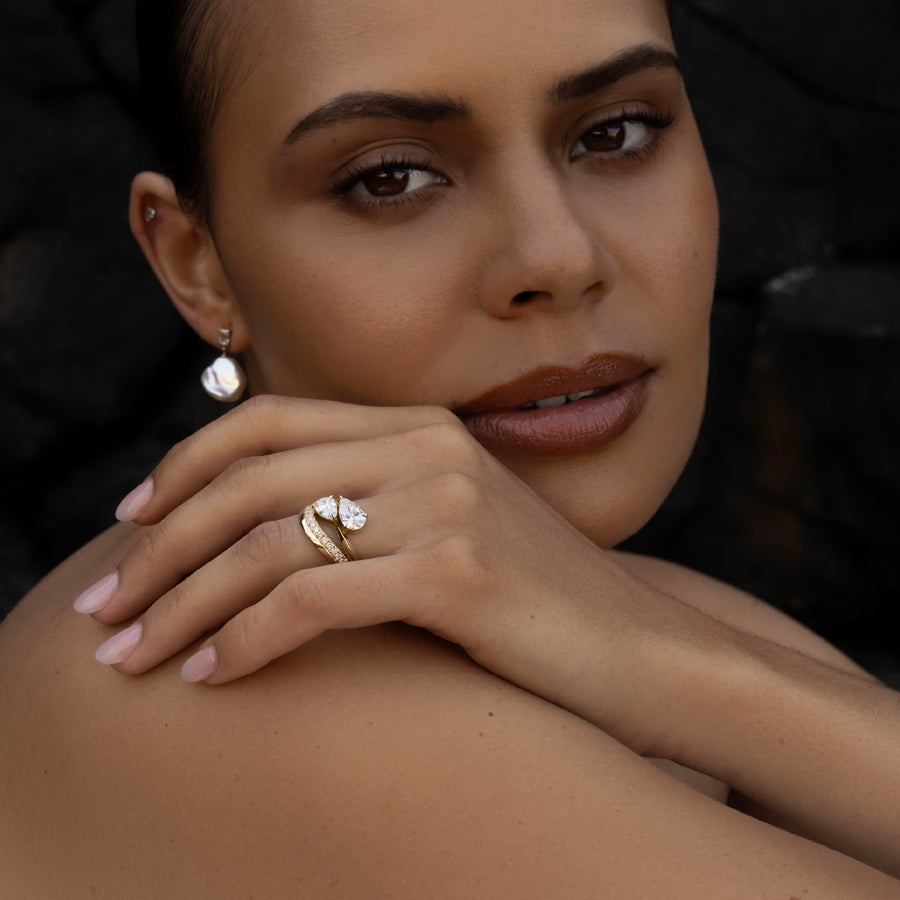 The Aurelia Ring - Pavé Edge Contour Wedding Ring