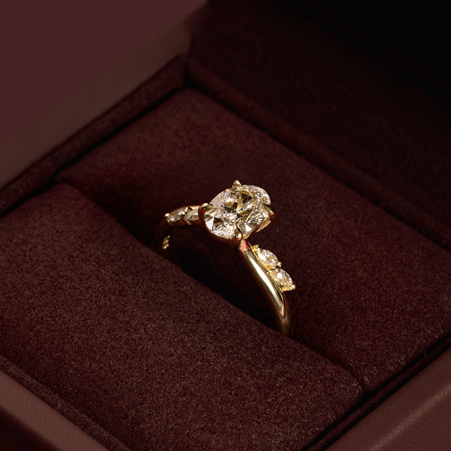 The Amira Ring™ - 1.00ct Lab Diamond Oval with Marquise Accents