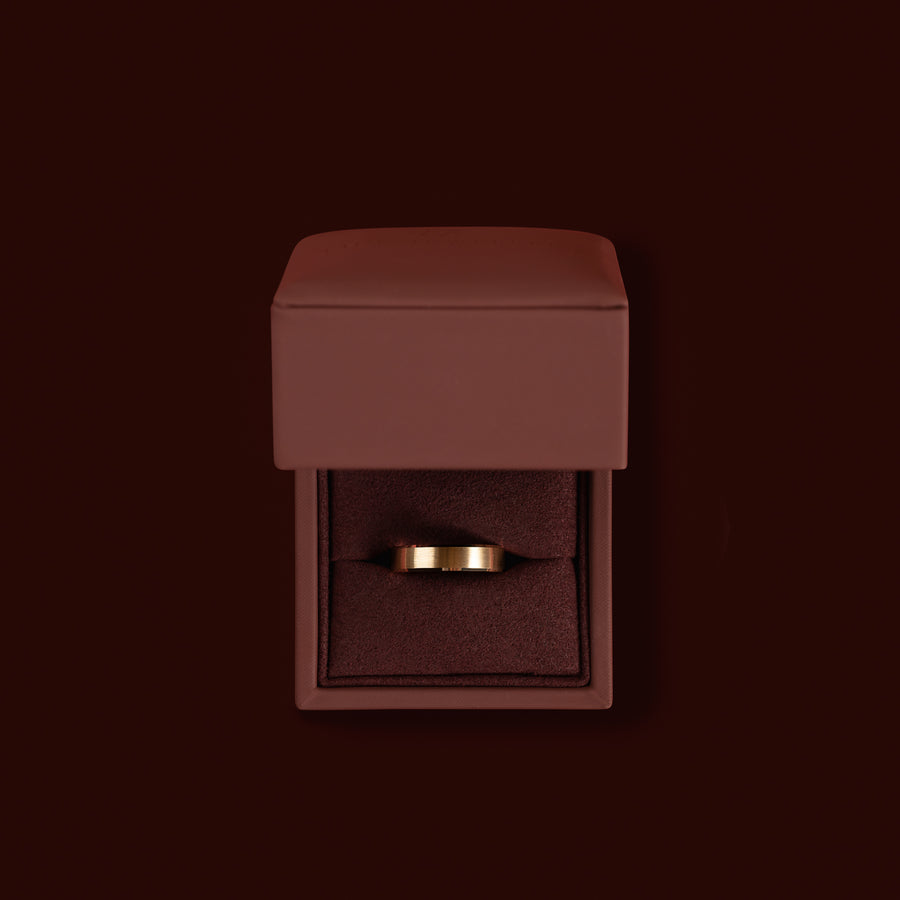 The Calihan Ring - 9K Yellow Gold