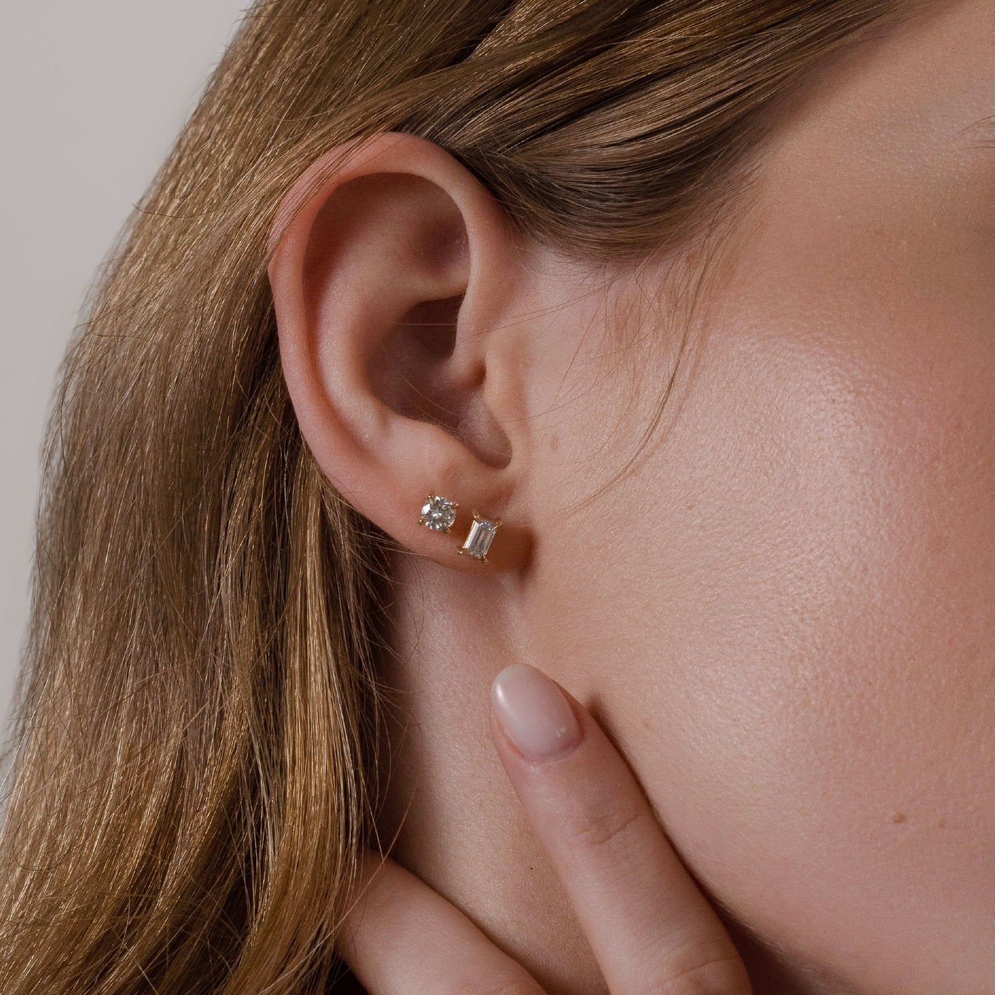 The Iris Earrings - Emerald Studs