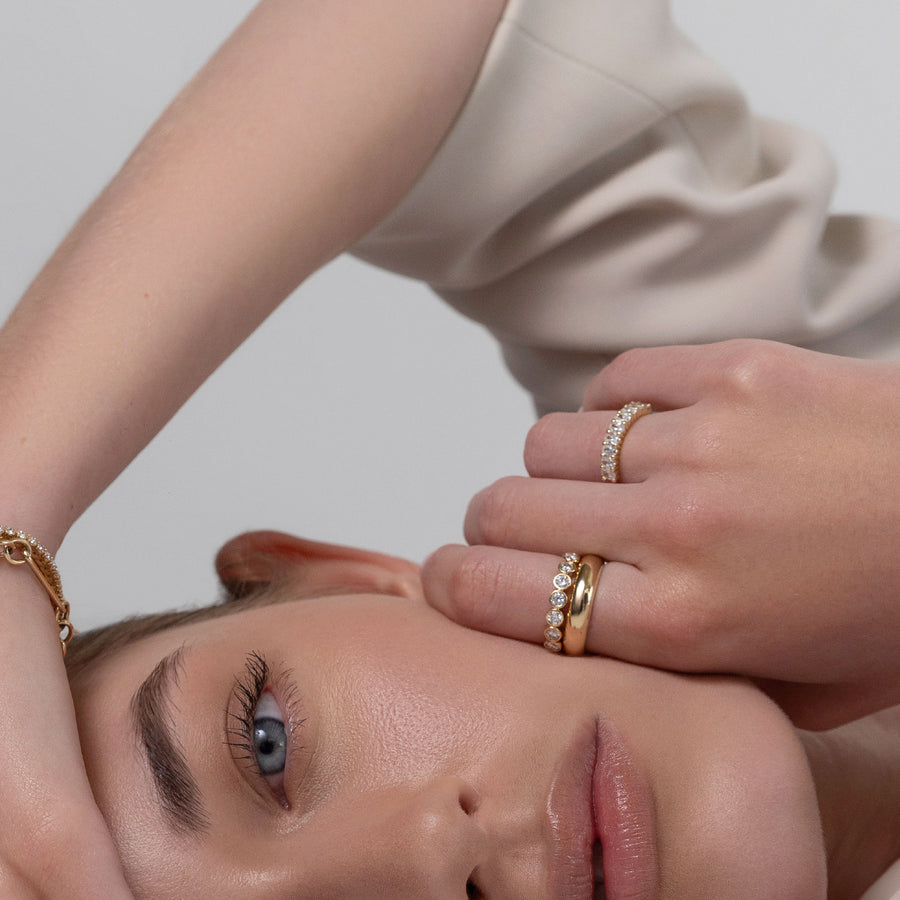 The Harper Ring - Round Bezel Wedding Ring