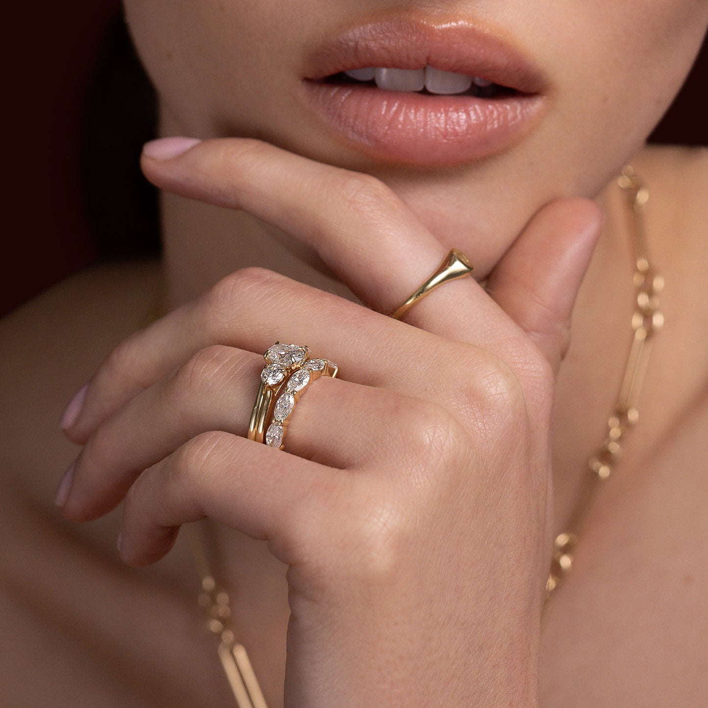 The Genevieve Ring - Horizontal Oval Wedding Band