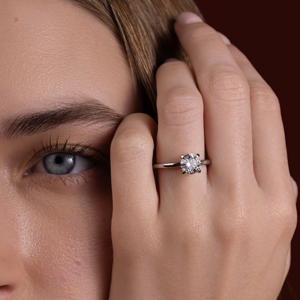 
                      
                        The Isla Ring - Round Solitaire
                      
                    