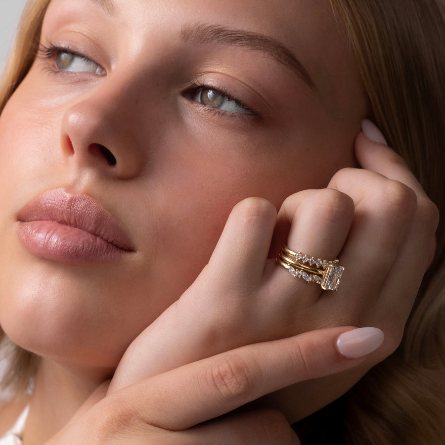 The Violette Ring - Round Brilliant Wedding Ring