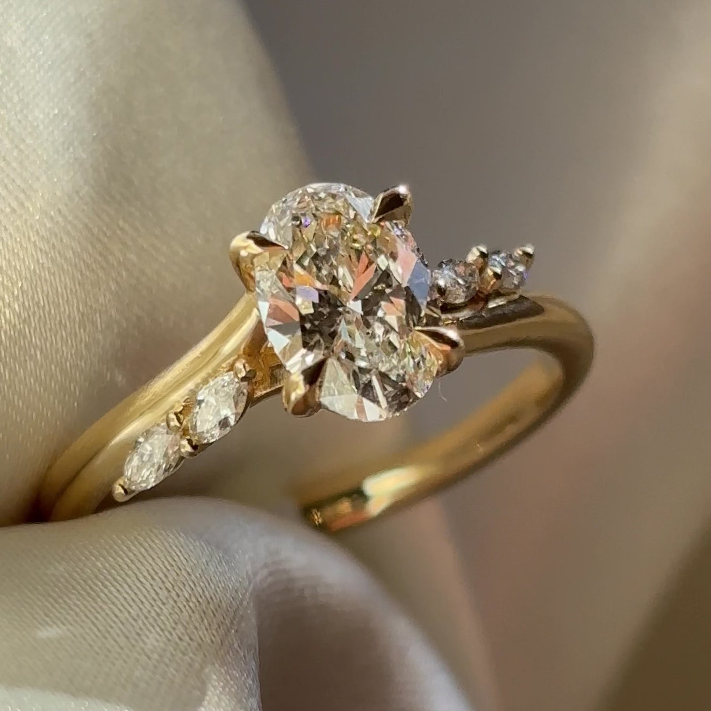The Amira Ring™ - 1.00ct Lab Diamond Oval with Marquise Accents
