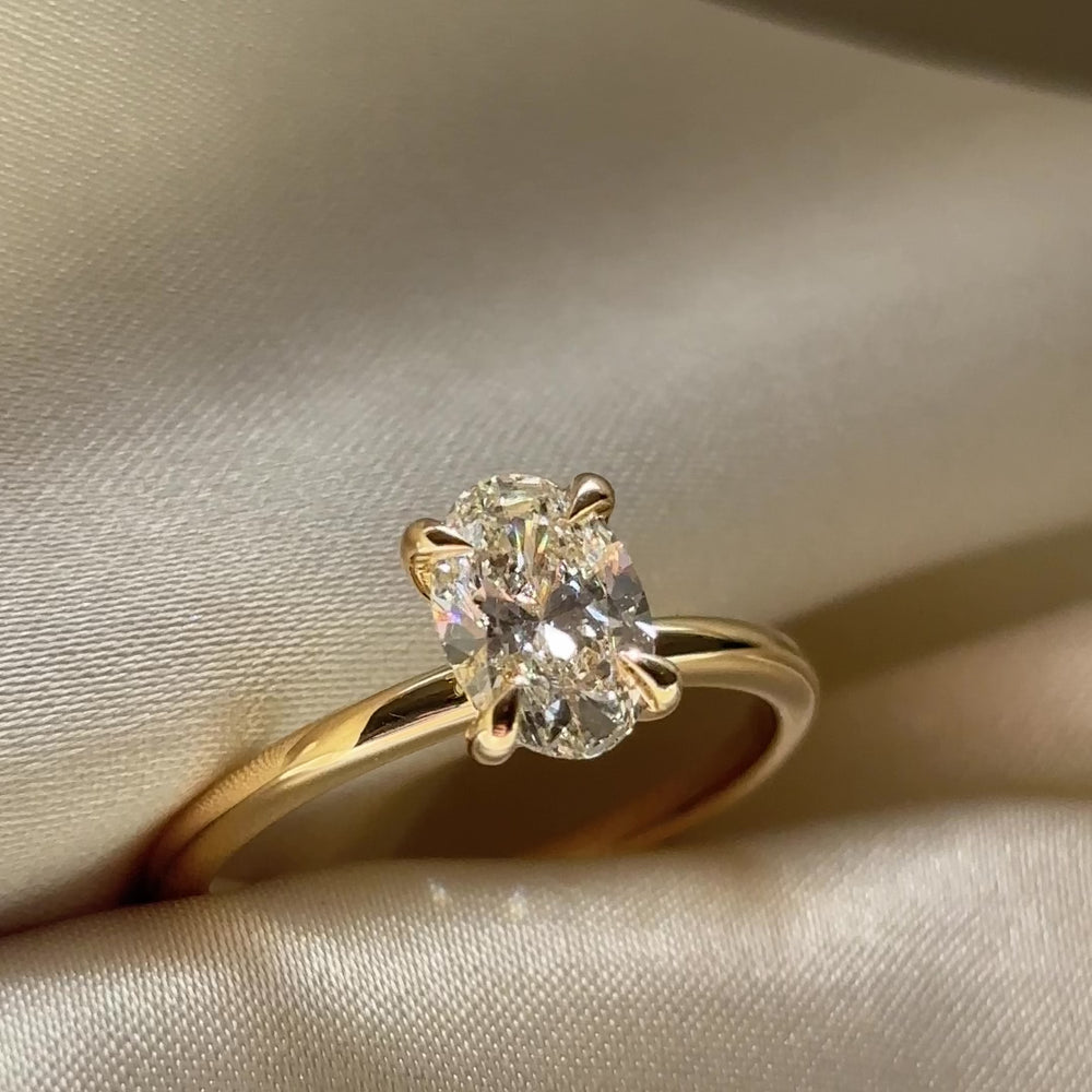 The Luise Ring® - 0.97ct Lab Grown Diamond Oval Solitaire