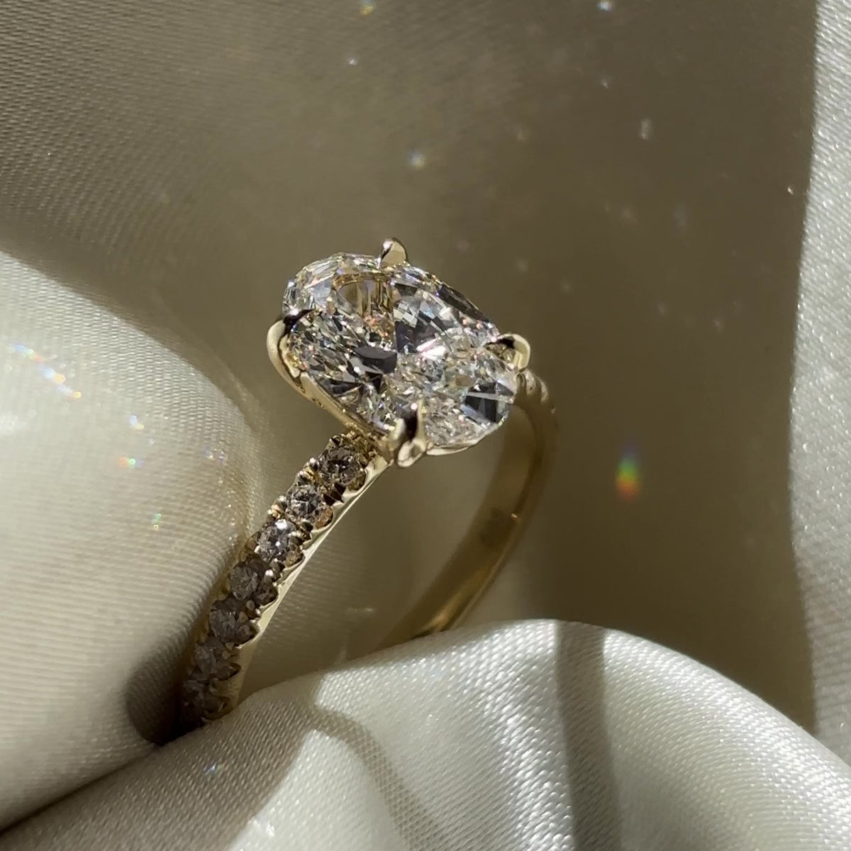 The Luise Ring® - 1.56ct Lab Diamond Oval Solitaire