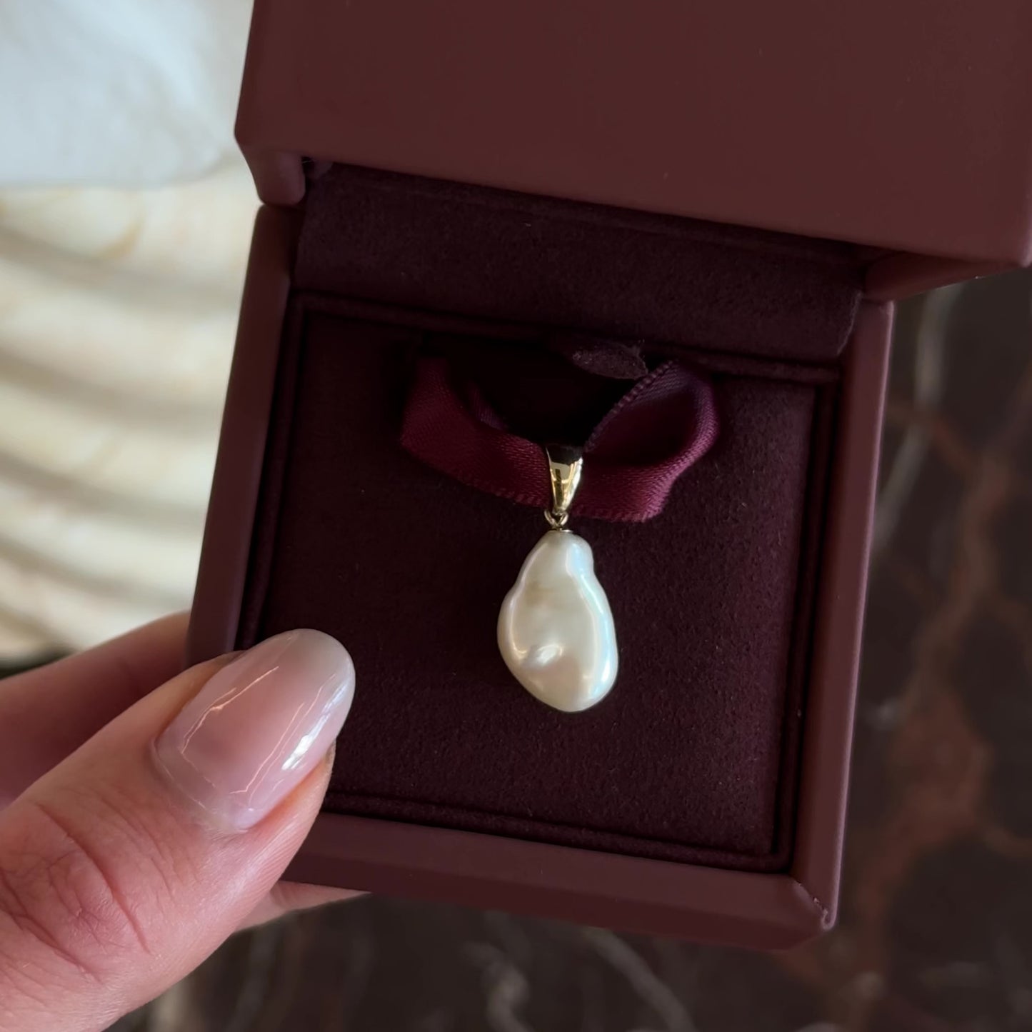 The Allora Keshi Pearl Pendant - 9K Yellow Gold