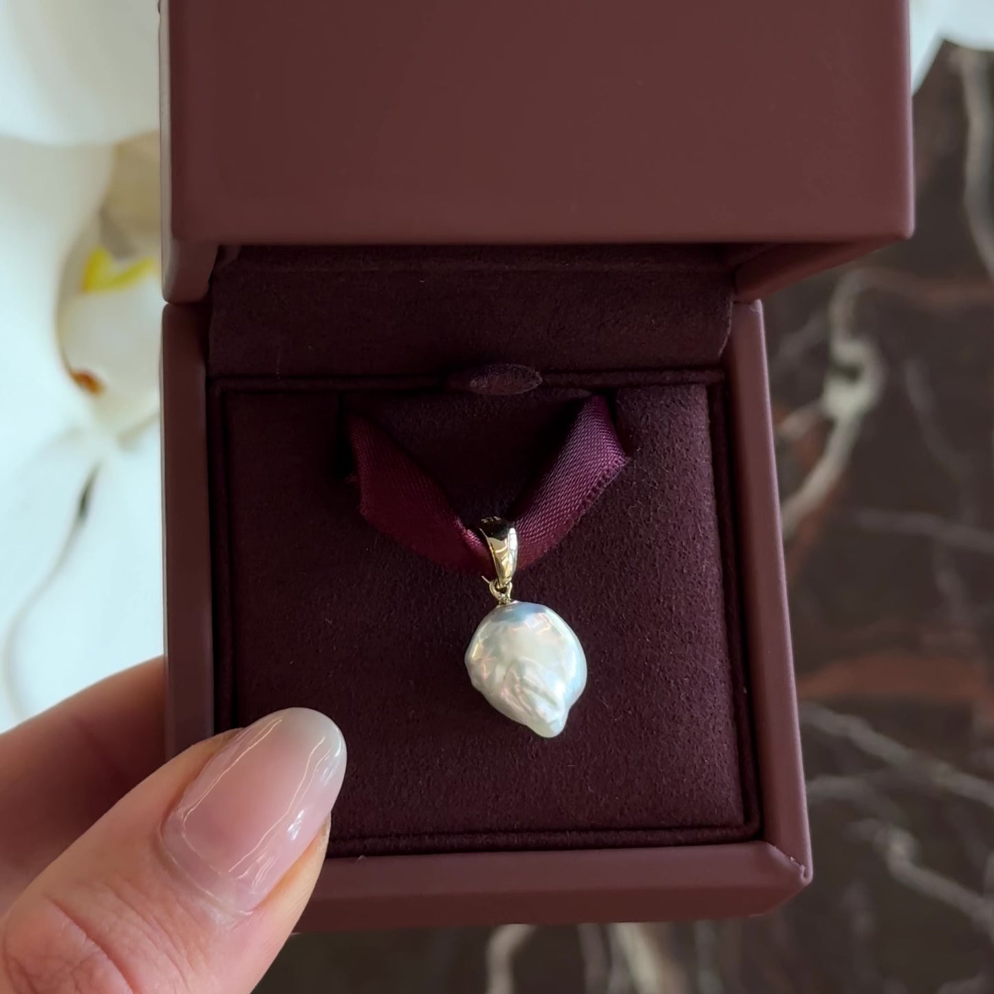 The Allora Keshi Pearl Pendant - 9K Yellow Gold