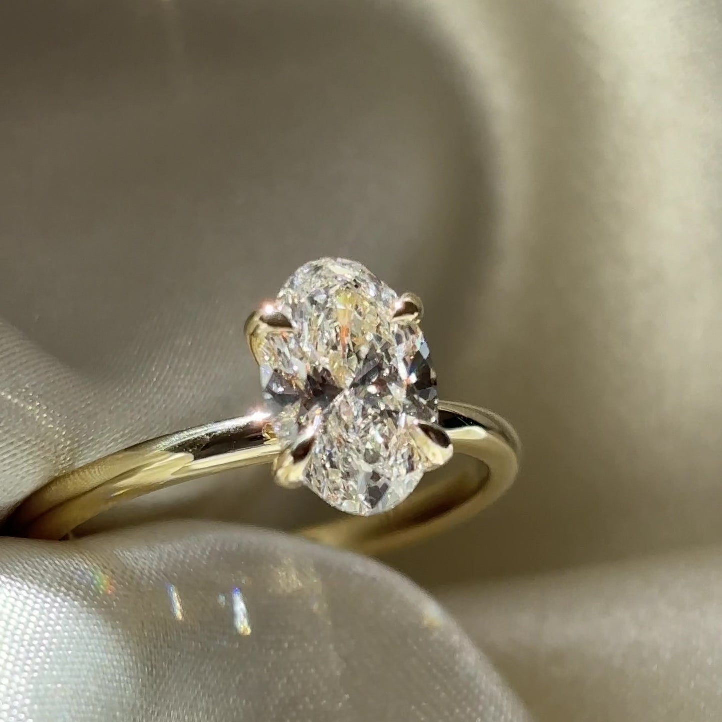 The Luise Ring® - 1.40ct Lab Diamond Oval Solitaire