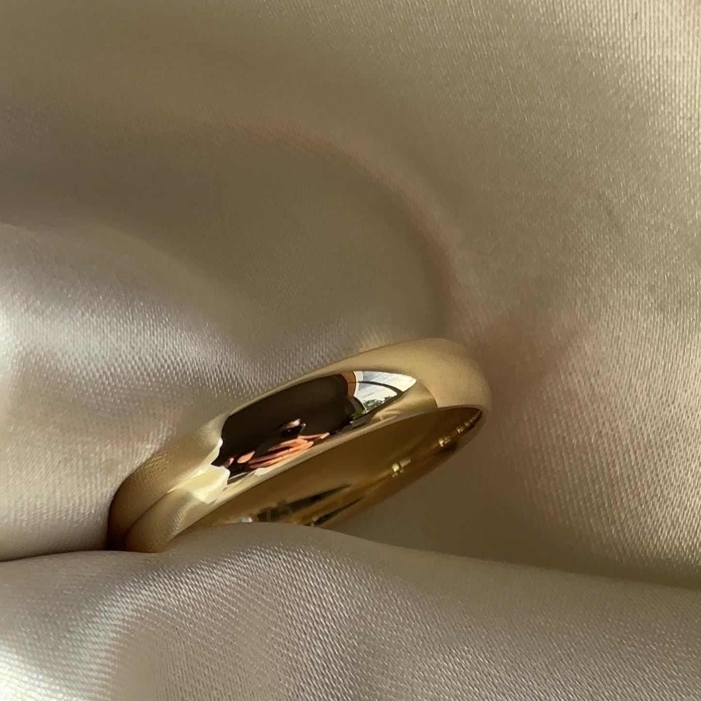 The Theo Ring - 9K Yellow Gold