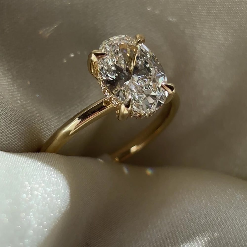 The Luise Ring® - 2.01ct Lab Grown Diamond Oval Solitaire